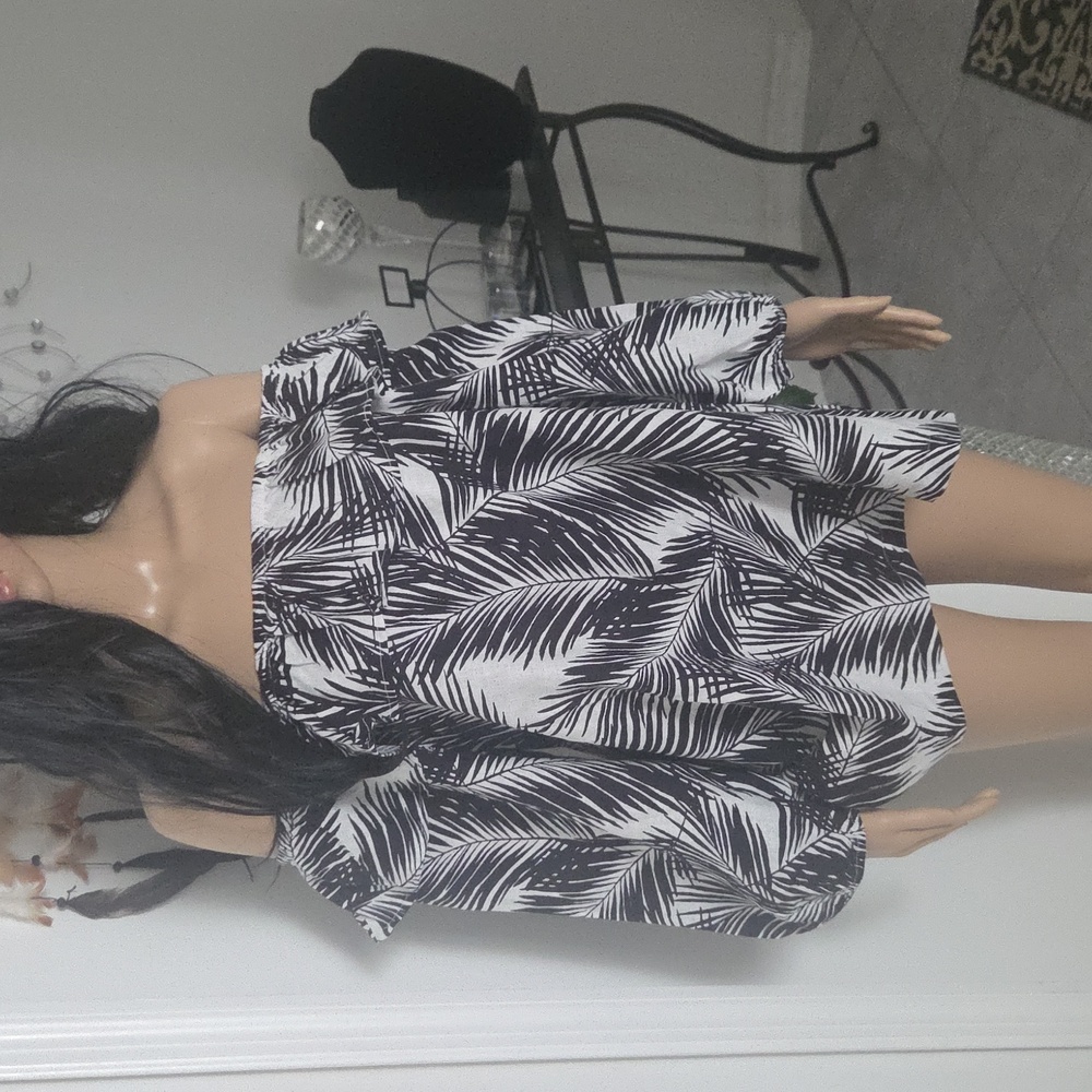 Roni James Tropical Print Blouse NWOT L